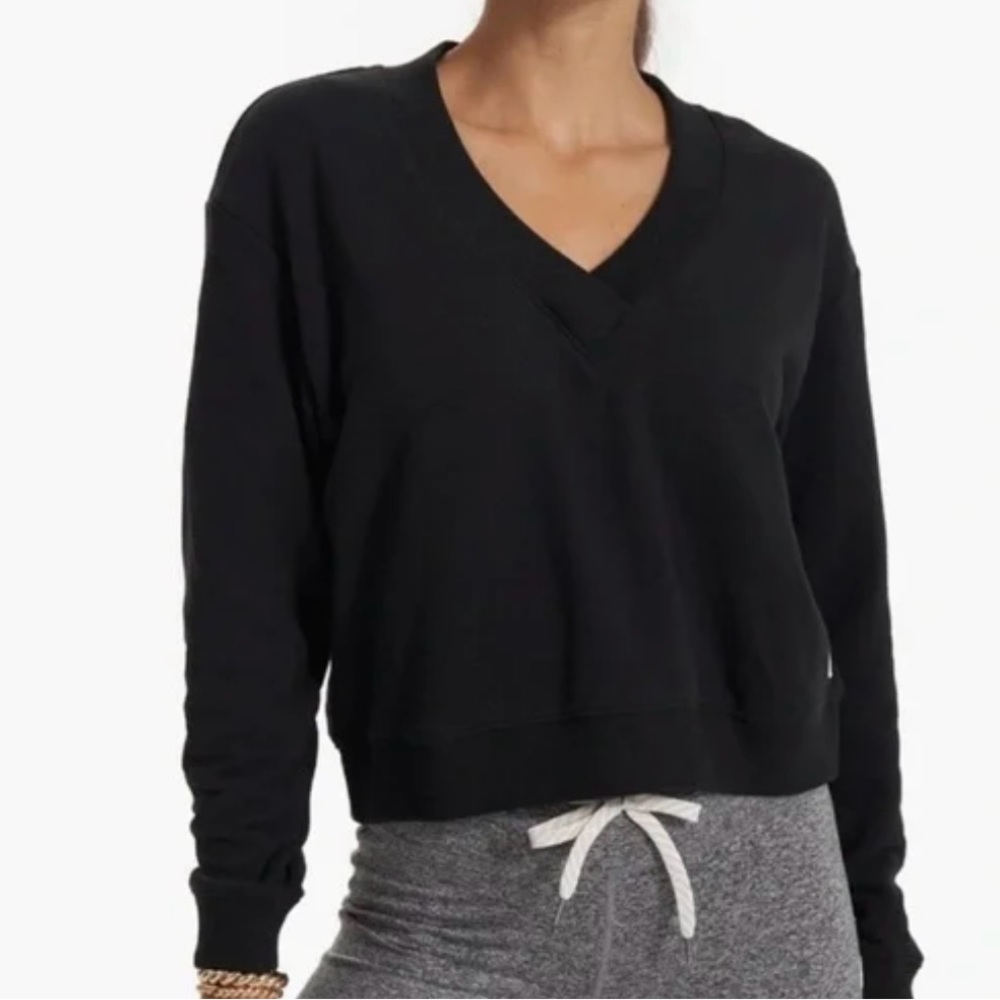 Vuori Sedona V neck sweatshirt